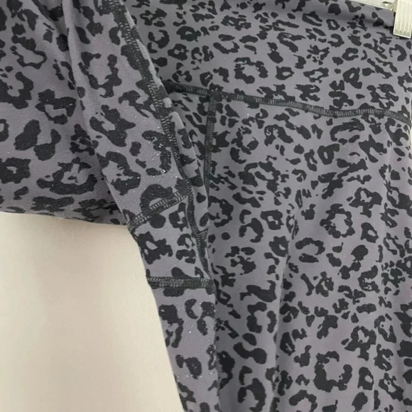 Athleta Elation Ultra High Rise Tight Leopard Leggings Size Small - Picture 6 of 7
